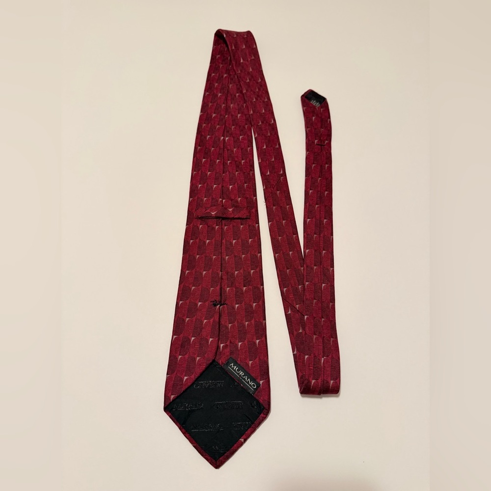Murano Red Geometric Pattern Necktie - Picture 4 of 4